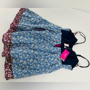 FINAL CLEARANCE! Amazing top by Liberty. Small or xs. Measurements in photos. 🌹